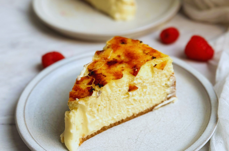 Crème Brûlée Cheesecake: A Dreamy Dessert Fusion